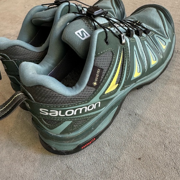Gore-Tex Solomon Running Hiking Shoes - Picture 5 of 7